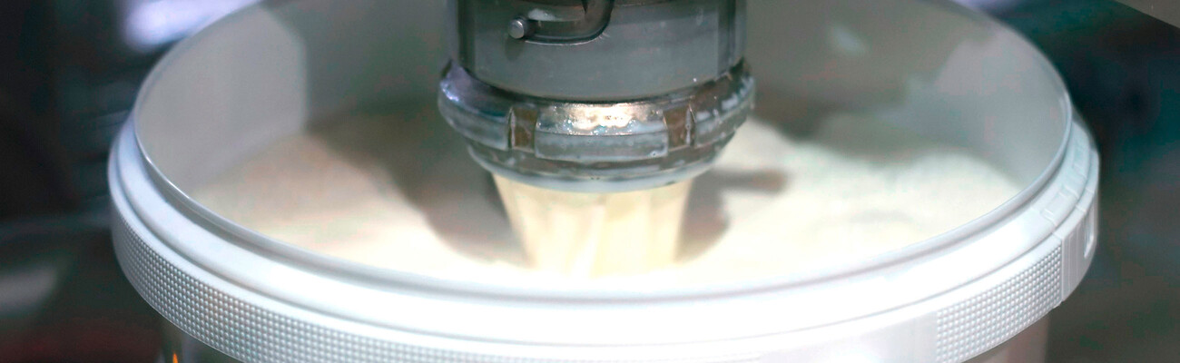 KAESER blowers for ‘Bayerische Milchindustrie eG’ - Image shows filling of milk product